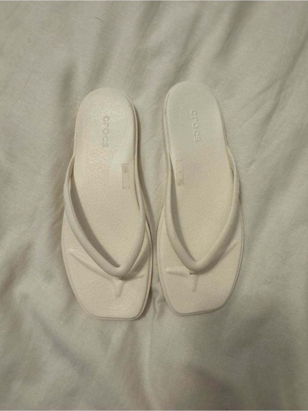 Never worn, CROCS Women's White Flip Sandal Slides